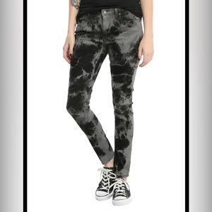 Hot Topic men’s Skinny Jeans - black/grey tie die 30/32